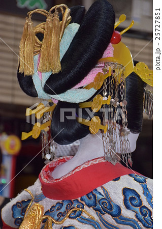 名古屋 花魁道中 日本髪 後ろ姿の写真素材