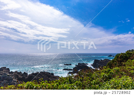 本州最南端　潮岬（9月）熊野灘 25728902