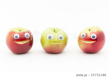 目玉シール・リンゴ(品種:マッキントッシュ): Wiggly-eyed apple 目玉シール・リンゴ(品種:マッキントッシュ): Wiggly-eyed apple 25732186