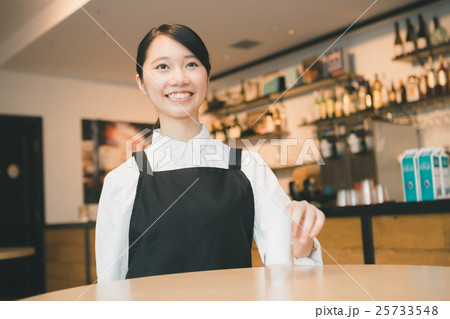shopping complex　　　　　撮影協力：TENOHA DAIKANYAMA 25733548