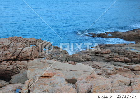 blurred water in shek o,hong kong 25737727