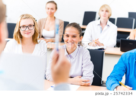 students at the University of 25742334