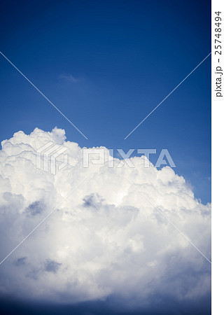青空と雲 25748494