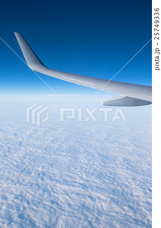 Wing aircraft in altitude during flight Wing aircraft in altitude during flight 25749336