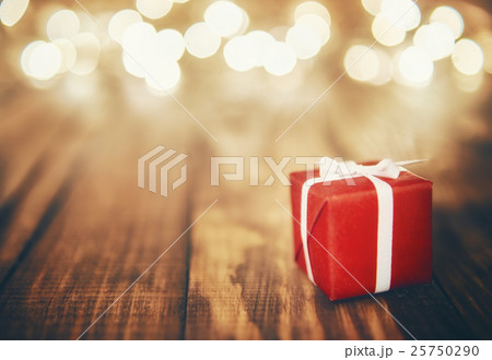 gift box and Christmas garland 25750290