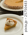 Pumpkin pie 25750483