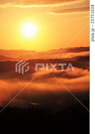 大撫山 朝日と雲海 大撫山 朝日と雲海 25751038