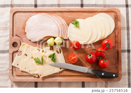 Delicious Meat And Cheese Slices With Tomatoes Delicious Meat And Cheese Slices With Tomatoes 25756516