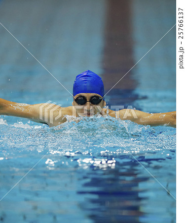 水泳選手 25766137