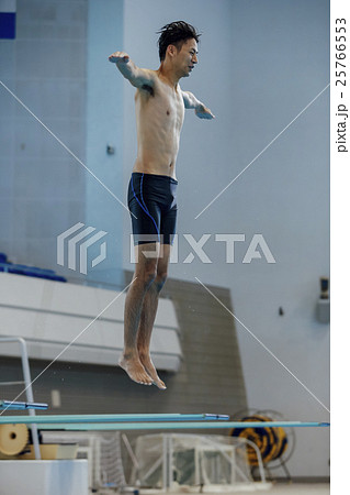 飛び板飛び込み 25766553