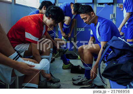 ビジネスマン　スポーツ　イメージ 25766956