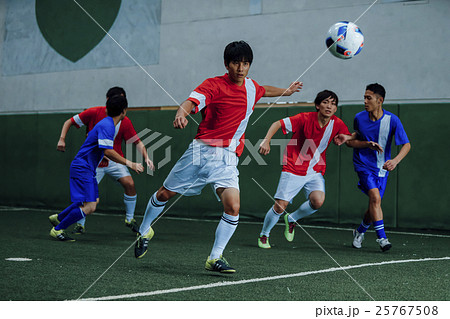 フットサル シュートの写真素材