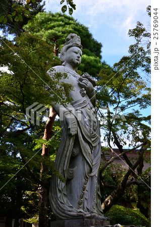 高幡不動尊　大観音像（2016.10） 25769044