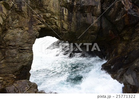 恵比須洞の波 25771322
