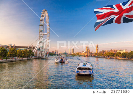 Sunrise with Big Ben and London Eye in London, UK Sunrise with Big Ben and London Eye in London, UK 25771680