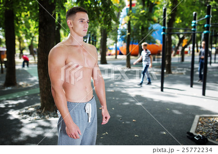Outdoor portrait of healthy handsome active man 25772234