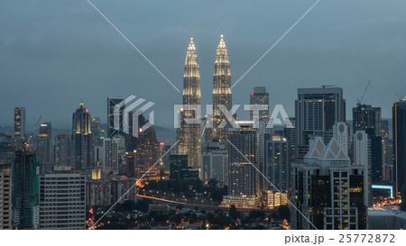 Evening in Kuala Lumpur, Malaysia 25772872