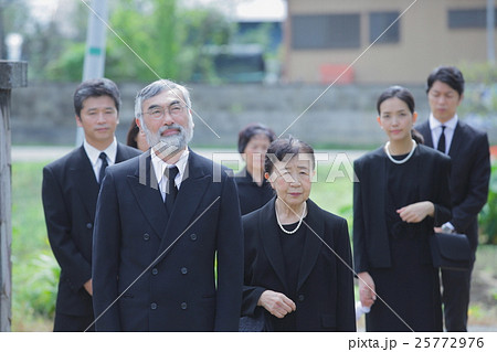 親族 法事イメージ 親族 法事イメージ 25772976