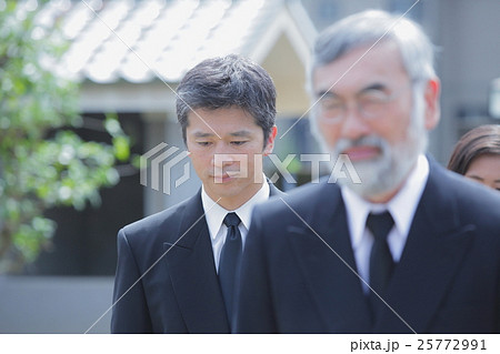親族 法事イメージ 親族 法事イメージ 25772991