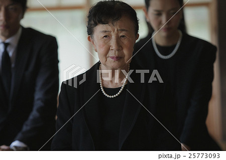 親族 法事イメージ 親族 法事イメージ 25773093