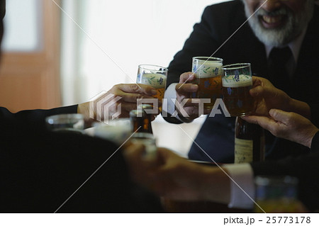 親族　法事イメージ 25773178