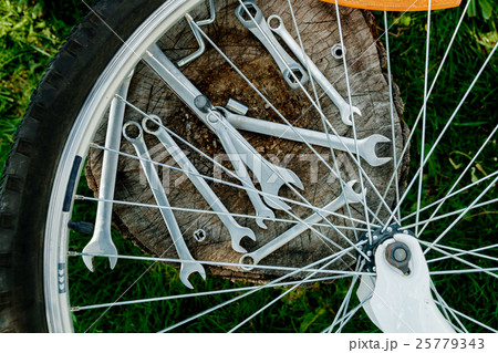 Tools, instrument for repairing bike 25779343