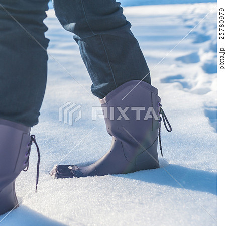 雪上の女 雪上の女 25780979