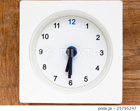 セール analog clock シンプル時計