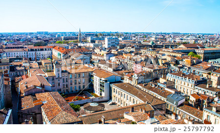 Cityscape of Bordeaux in France 25797792