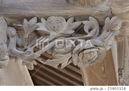 信州 松本の寺院 専稱寺 山門の彫刻 浄土宗の寺院 七福神札所 立川流の山門と鐘楼が見事 信州 松本の寺院 専稱寺 山門の彫刻 浄土宗の寺院 七福神札所 立川流の山門と鐘楼が見事 25803328