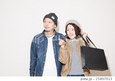 カップル　ポートレート 25807013