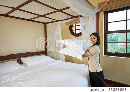 Fresh linen 25823863