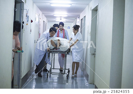 医療　救急イメージ 25824355