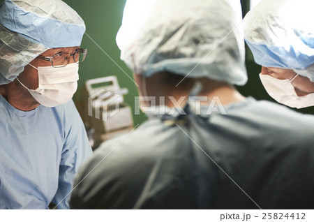 医療　手術イメージ 25824412