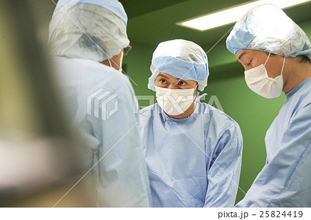 医療　手術イメージ 25824419
