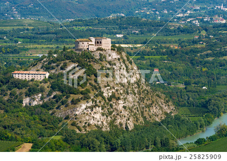 Forte di Rivoli - Verona Italy 25825909
