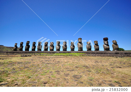 アフ・トンガリキ　イースター島　モアイ 25832000