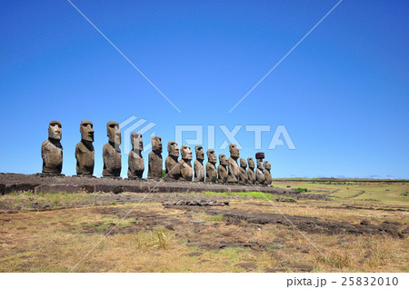 アフ・トンガリキ イースター島 モアイ アフ・トンガリキ イースター島 モアイ 25832010