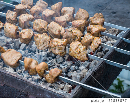 バーベキュー 25833877