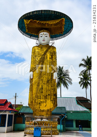 Myanmar white Buddha Image Statue Myanmar white Buddha Image Statue 25834231