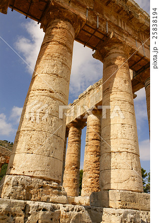segesta archaeological site of ancient greece segesta archaeological site of ancient greece 25838194