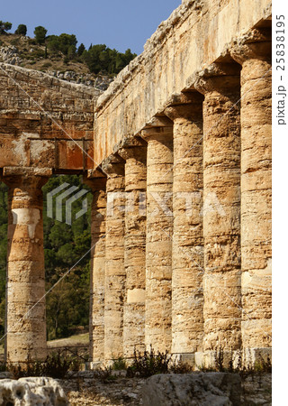 segesta archaeological site of ancient greece segesta archaeological site of ancient greece 25838195