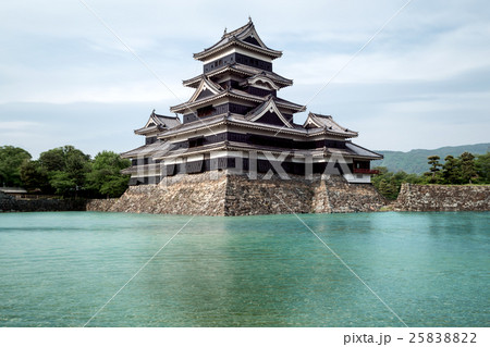 Matsumoto Castle in Matsumoto City, Nagano, Japan Matsumoto Castle in Matsumoto City, Nagano, Japan 25838822