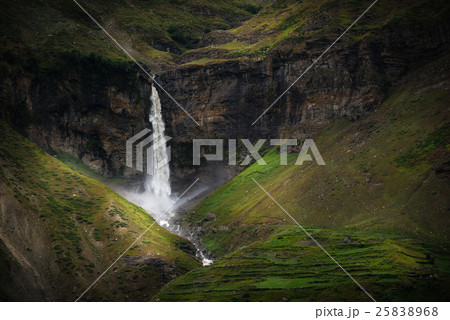 Sissu Falls in Jammu and Kashmir, Northern India. 25838968