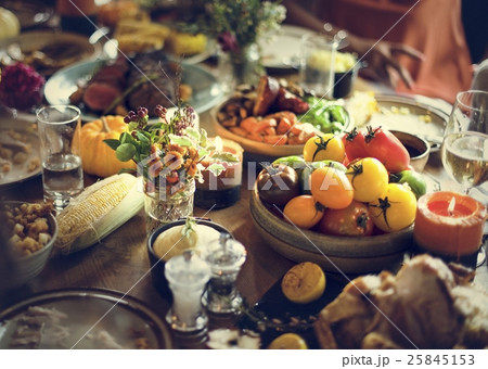 Roasted Beef Food Thanksgiving Table Setting Concept Roasted Beef Food Thanksgiving Table Setting Concept 25845153