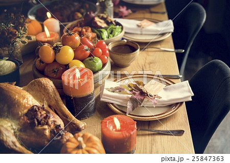 Maple Leaf Thanksgiving Table Setting Concept 25847363