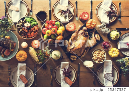 Thanksgiving Celebration Traditional Dinner Table Setting Concep 25847527