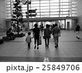 お出かけ 25849706