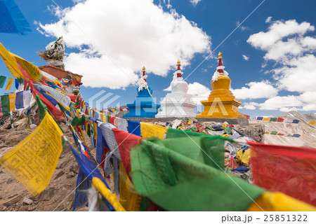 Three buddhist stupa with Buddhist prayer flags 25851322
