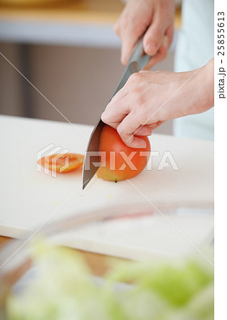 朝食の準備 25855613